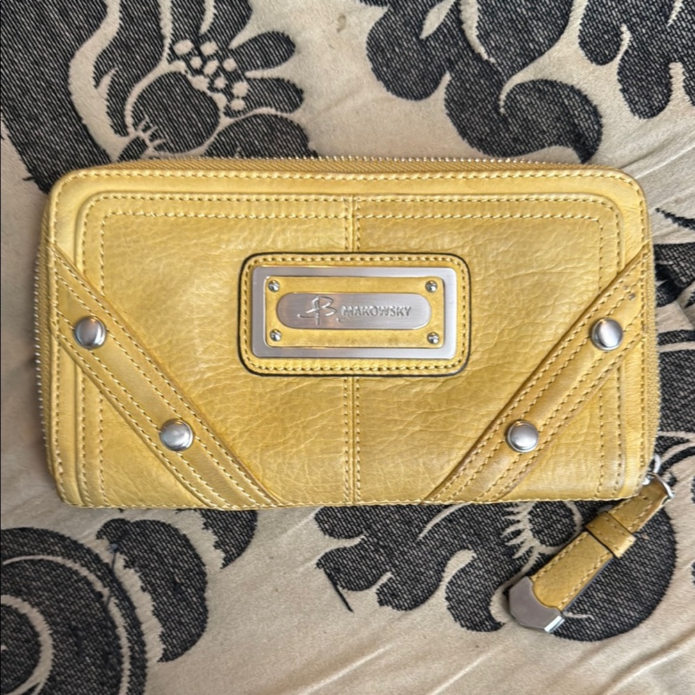 B. Makowsky Yellow Leather Wallet